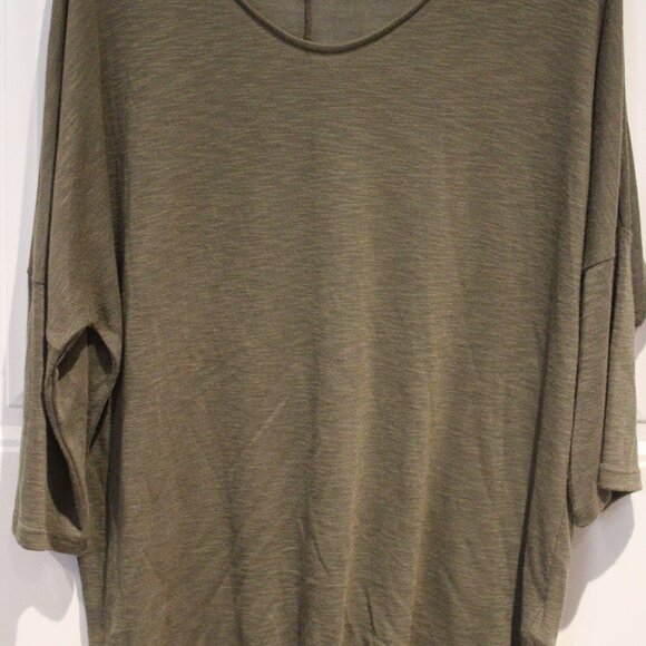 2/$20 🏷 VeroModa Olive Green 3/4 Sleeve Size XL - Picture 2 of 2